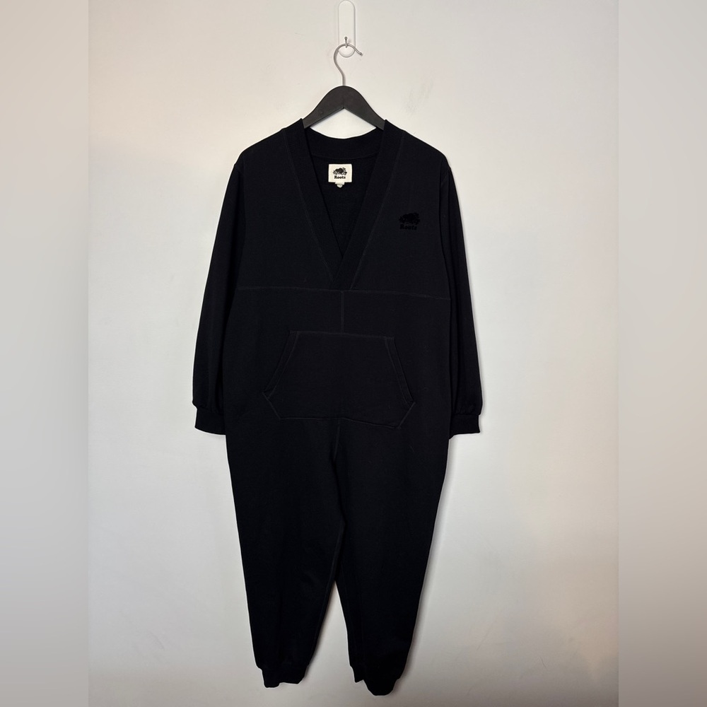 ROOTS Canada - Cooper Cozy Fleece Jumpsuit. Front Kangaroo pocket. Black. Large - Picture 5 of 12